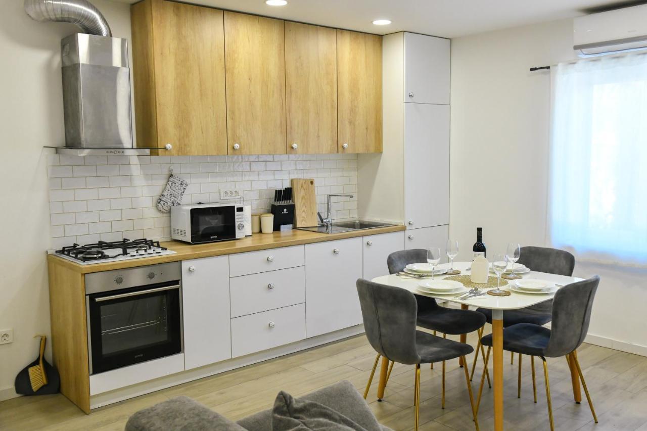 Apartment Maris Sinj Exteriör bild